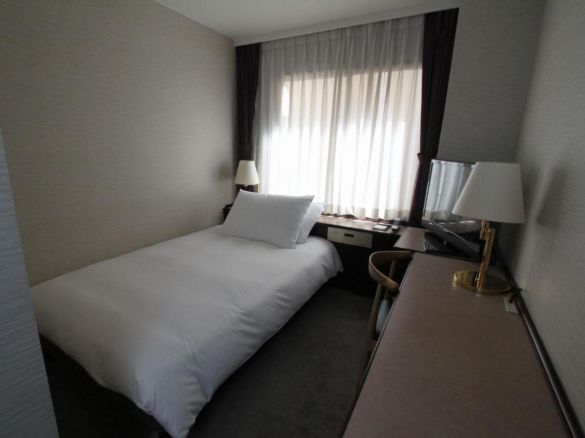 Hilltop Fukuoka Hotel 5*