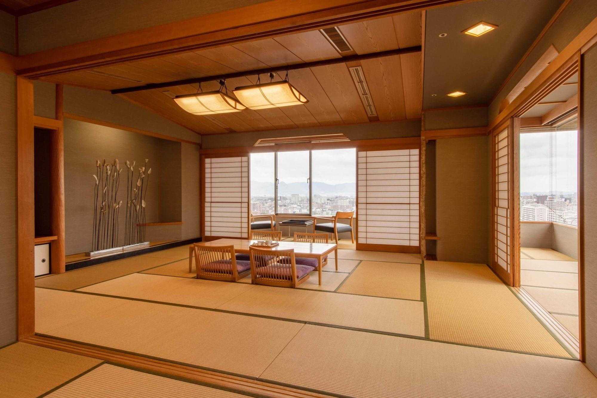 Hilltop Fukuoka 5*