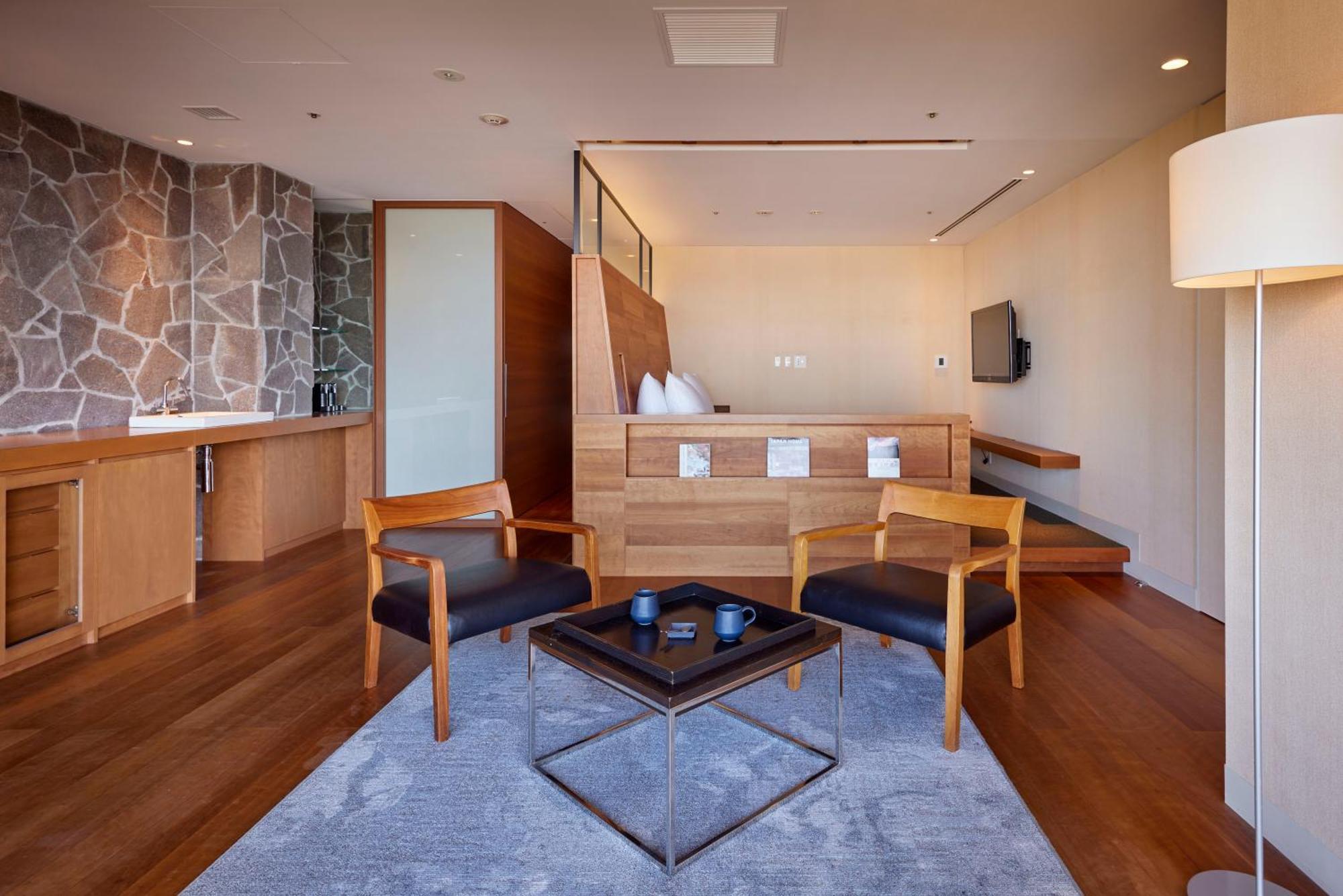 Hilltop Fukuoka Hotel 5*